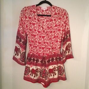 L’ATISTE Women's Red White Elephant Print Romper Sz-M